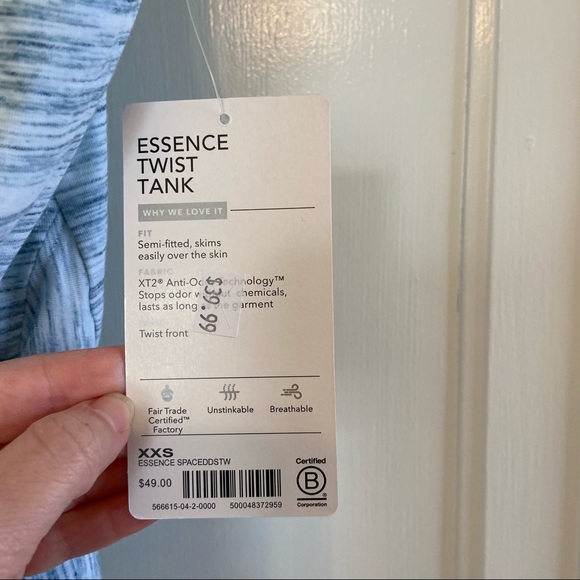 Athleta Essence Twist tank - Picture 5 of 5